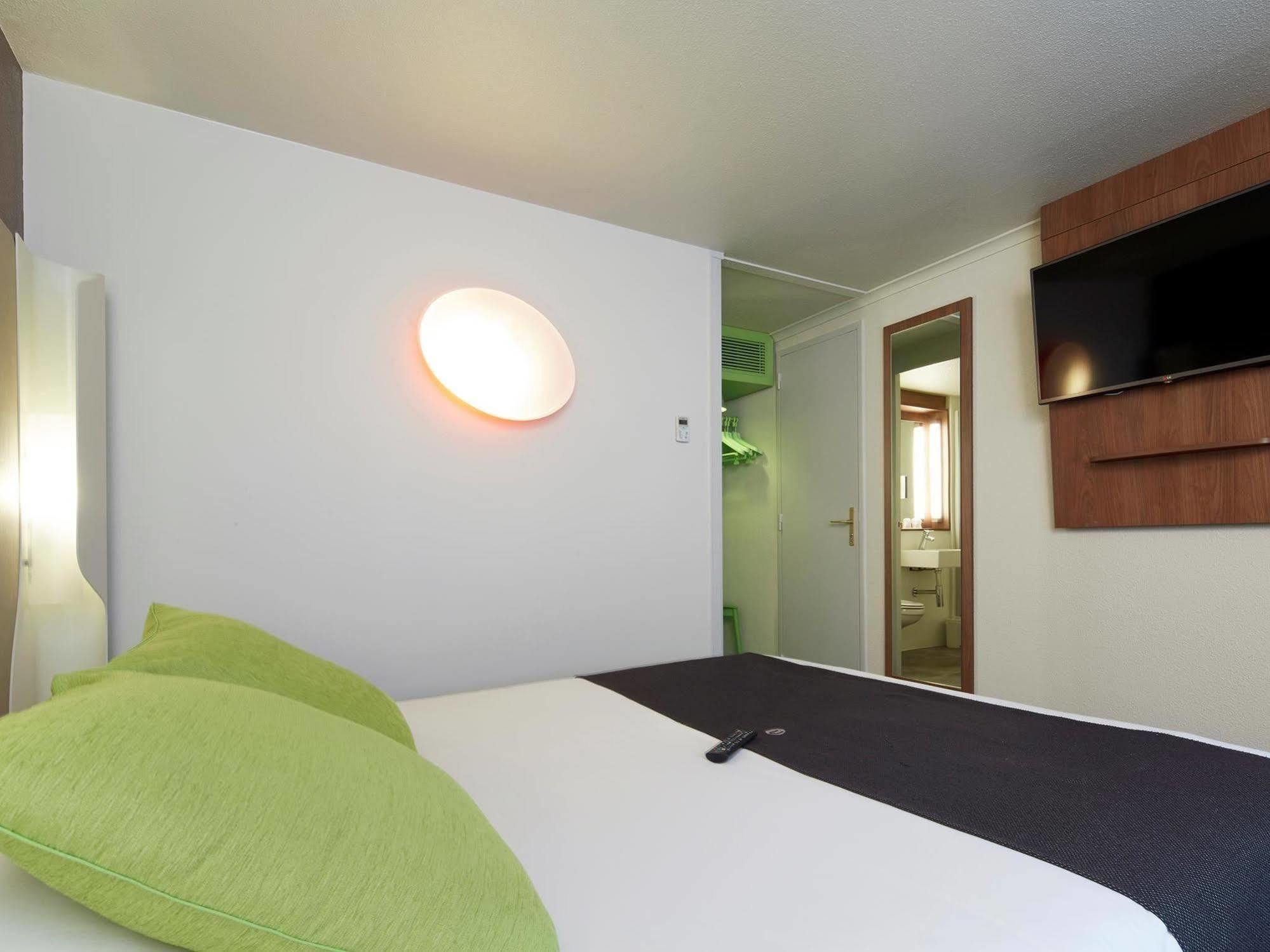 Campanile Limoges Nord Hotell Exteriör bild