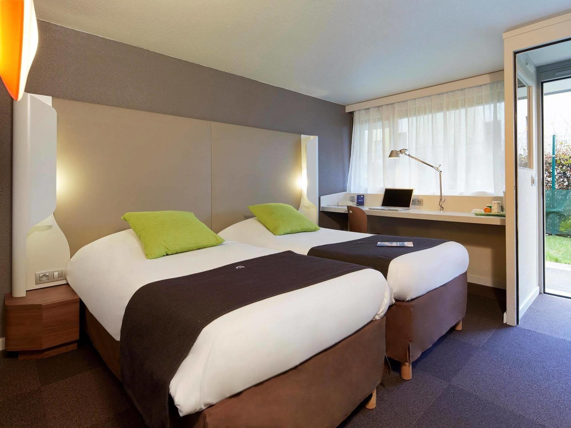 Campanile Limoges Nord Hotell Exteriör bild